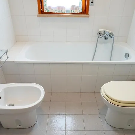 S220 - Sirolo, Trilocale In Centro Con Terrazzo