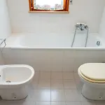 S220 - Sirolo, Trilocale In Centro Con Terrazzo