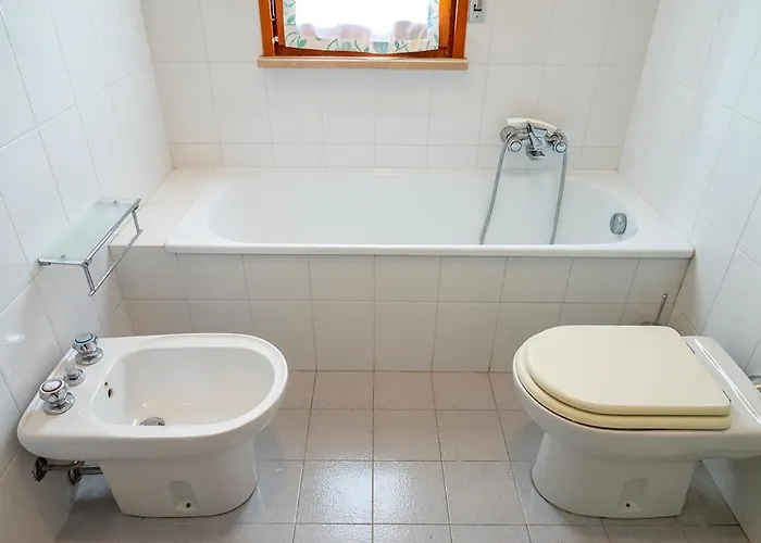 S220 - Sirolo, Trilocale In Centro Con Terrazzo